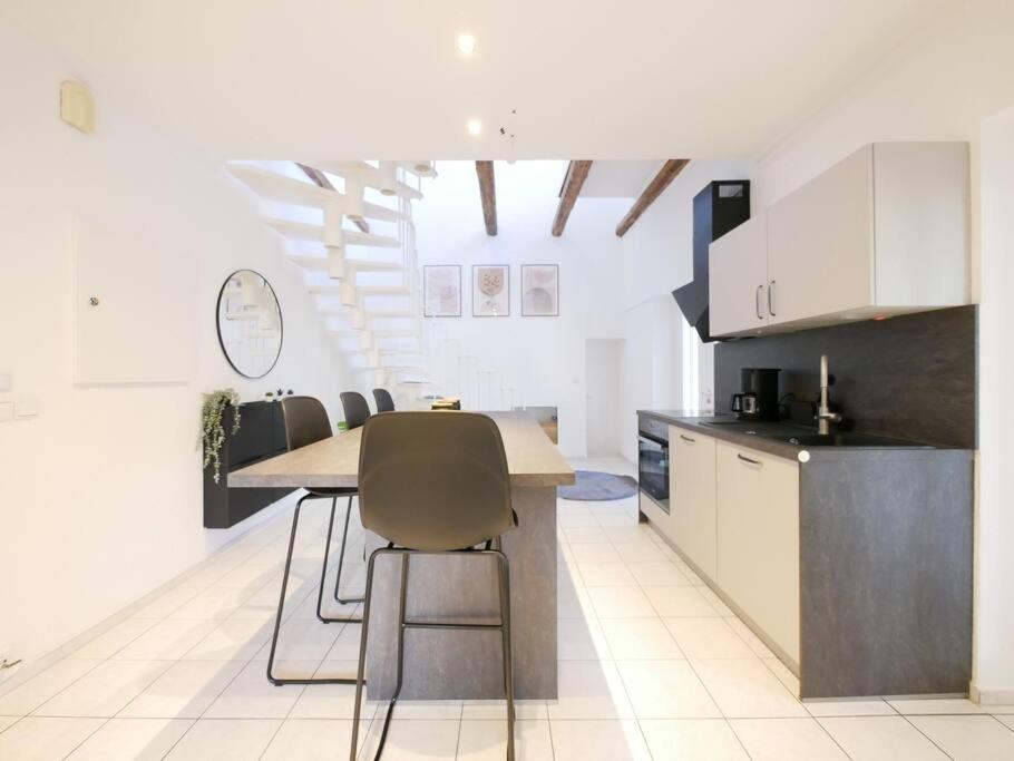 파더본 110 M2, Dachterrasse, Kueche, Zentral, Ruhige Lage 아파트 외부 사진
