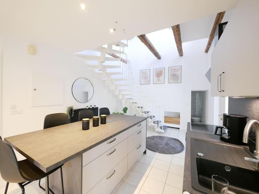파더본 110 M2, Dachterrasse, Kueche, Zentral, Ruhige Lage 아파트 외부 사진